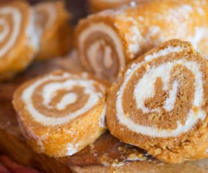 Pumpkin Cake Roll