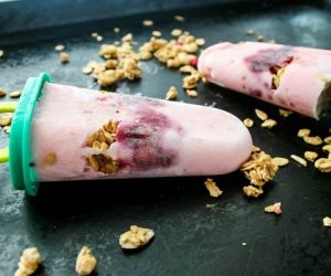 Yogurt Parfait Breakfast Popsicles