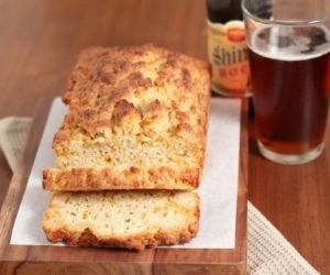 Whole Wheat Cheddar Cheese Beer Bread