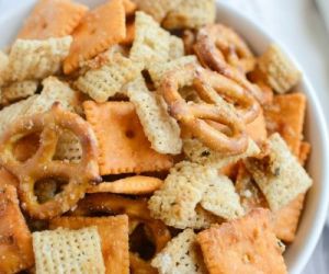 Cheesy Ranch Chex Mix