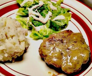 Slow Cooker Salisbury Steak