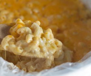 Four Cheese Slow Cooker Macaroni and Cheese