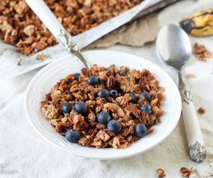 Banana Coconut Granola