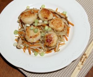 Scallops with Stir Fried Vegetables