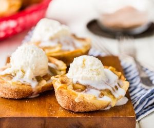 Apple Pie Taco Boats