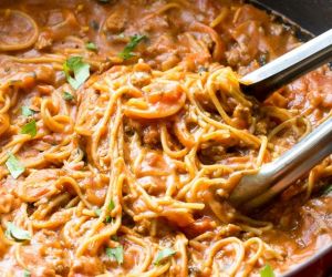 Healthy One Pot Spaghetti and Meat Sauce