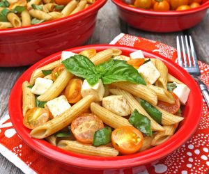 Caprese Pasta Salad