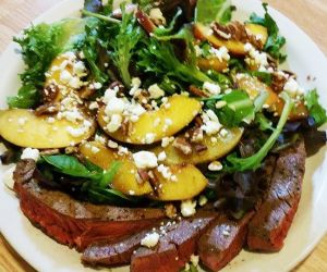 GLUTEN FREE SEARED STEAK & CHARRED NECTARINE SALAD WITH FETA, PECANS, AND BASIL