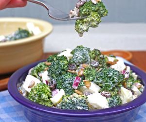 Creamy Broccoli and Cucumber Salad