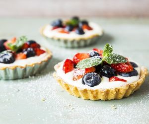 cream tarts