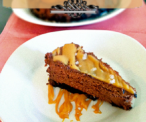 SALTED CARAMEL DARK CHOCOLATE CHEESECAKE