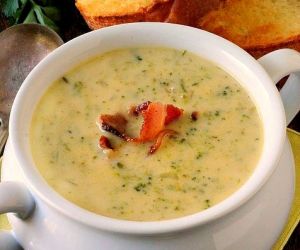 Cheesy Broccoli Soup