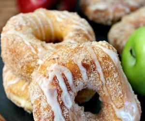 Easy Apple Cider Donuts