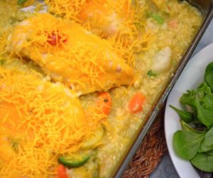 Cheesy Chicken and Rice Casserole