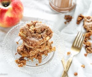 Apple Cinnamon Oatmeal Cookie Bars