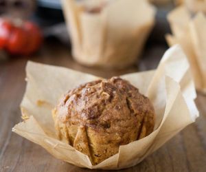 2 Ingredient Pumpkin Muffins