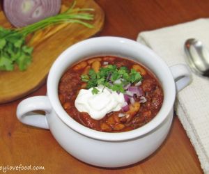 Turkey Chili with White Beans