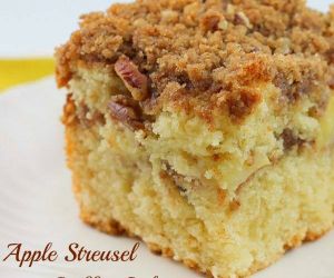 Apple Streusel Coffee Cake