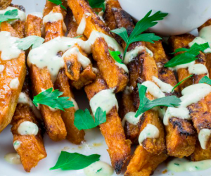 Crispy Baked Sweet Potato Fries With Garlic Aioli Dipping Sauce