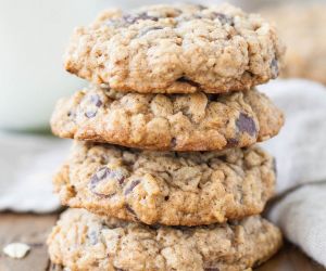 Oatmeal Chocolate Chip Cookies