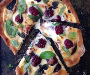 Berry Pizza Recipe