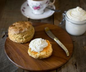 Pumpkin scones with apple whipped cream