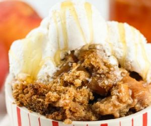 Gluten-Free Peach Apple Crumble