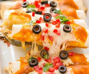 Chicken Enchiladas with Pumpkin Sauce