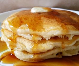 Vanilla Cinnamon Buttermilk Pancakes