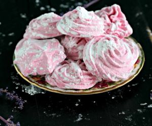 Raspberry Marshmallow Cookies