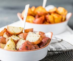 Garlic Ranch Slow Cooker Potatoes