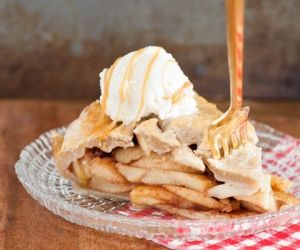 Salted Caramel Apple Pie