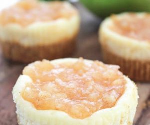 Apple Pie Mini Cheesecake Bites