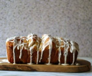 Peach Cobbler Pull Apart Bread