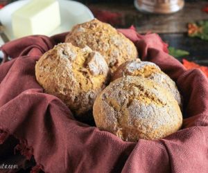 Cinnamon Sugar Pumpkin Rolls