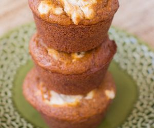 Low Sugar Pumpkin Cheesecake Muffins