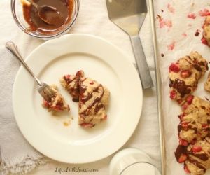 Soft Strawberry Scones (V)