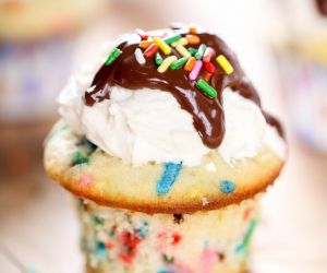 Ice Cream Sundae Cupcakes