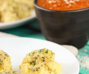 Gluten-Free Garlic Parmesan Rolls