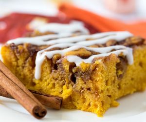 Pumpkin Cinnamon Roll Cake