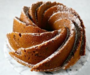 Applesauce Cranberry Bundt Cake