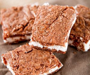 Oreo Brownies With Oreo Cream Filling