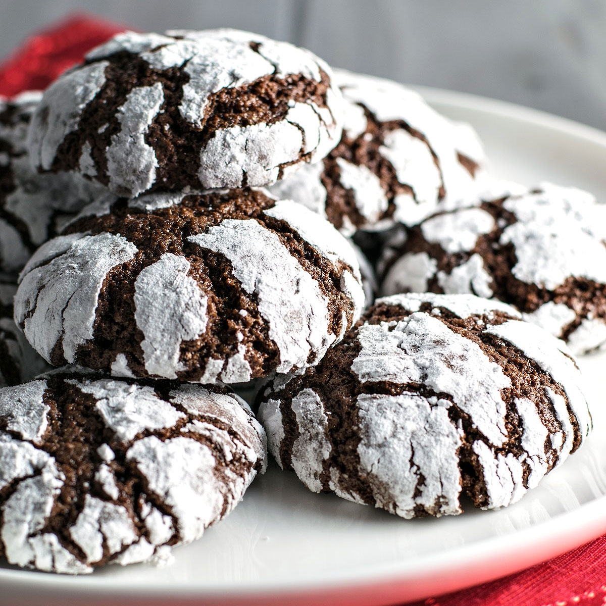 classic-chocolate-crinkle-cookies