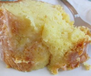 PINEAPPLE BUNDT POKE CAKE