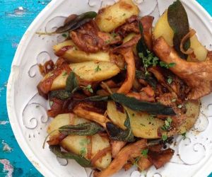 Crispy Sage Potatoes with Chanterelle Mushrooms Recipe