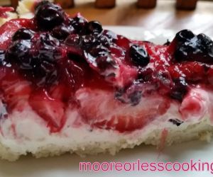 NO BAKE BERRY CREAM PIE