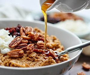 Crockpot Pumpkin Oatmeal w/ Quinoa