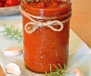 Easy Marinara Sauce With Rosemary