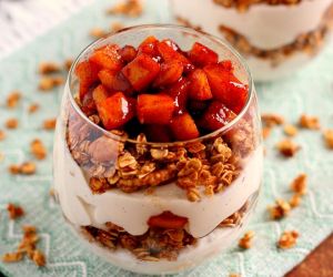 Apple Pie Yogurt Parfait