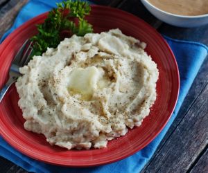 Super Creamy Slow Cooker Mashed Potatoes